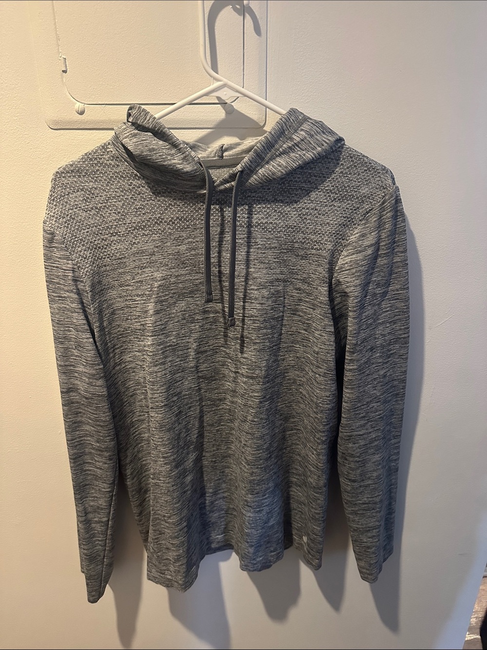 tek gear Men's Gray Heather Knit Hooded Long-Sleeve Shirt